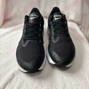 Nike Zoom Winflo 8
Black White (Women's) Size 9.5